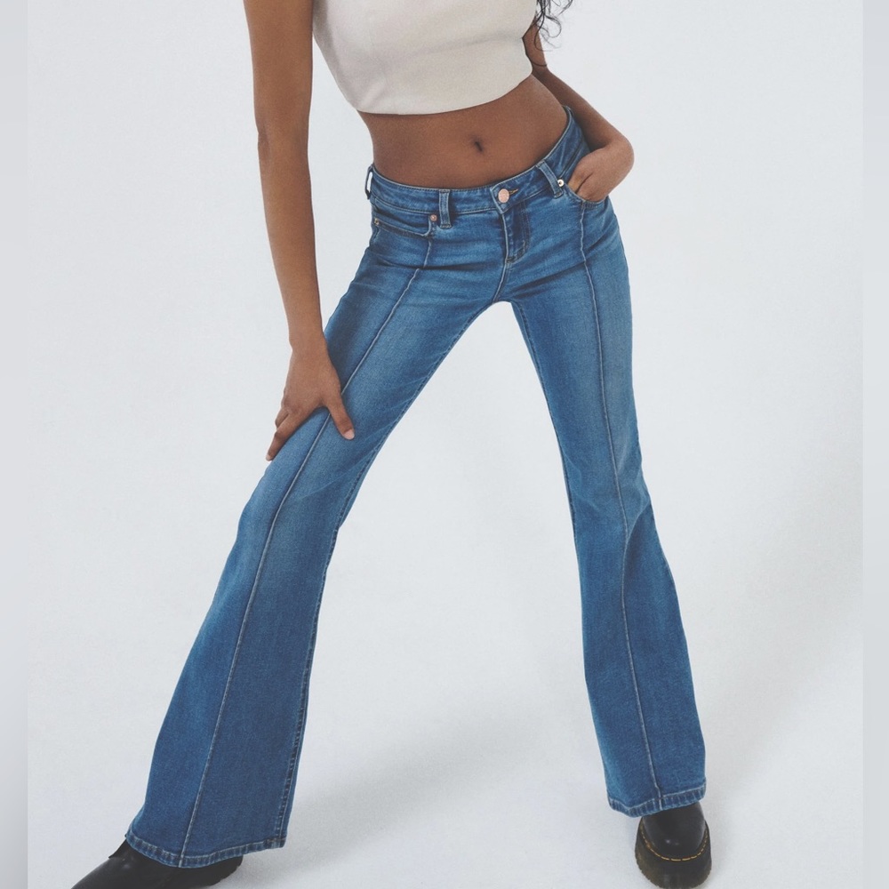 Garage low-rise flare jeans